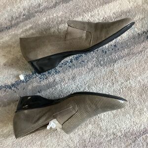 Elegant Women's Brown Loafers